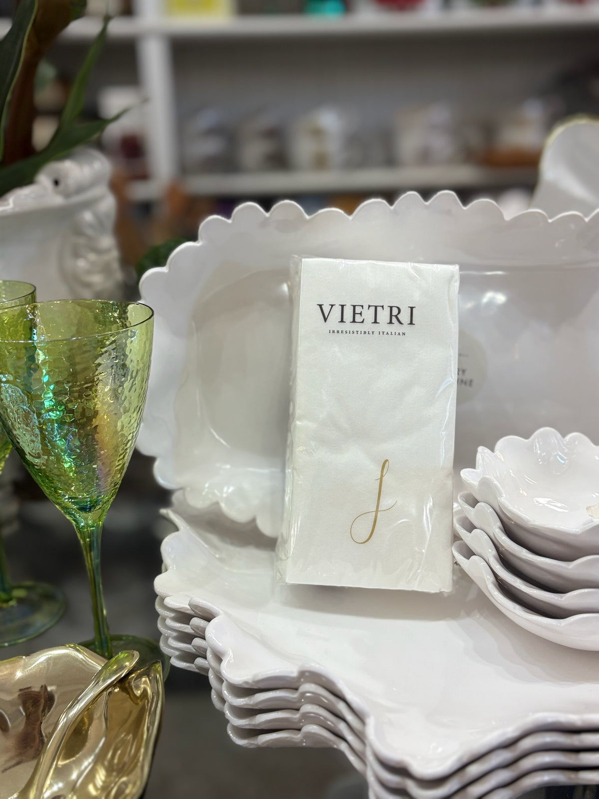 Vietri Papersoft Napkins Gold Monogram Guest Towels