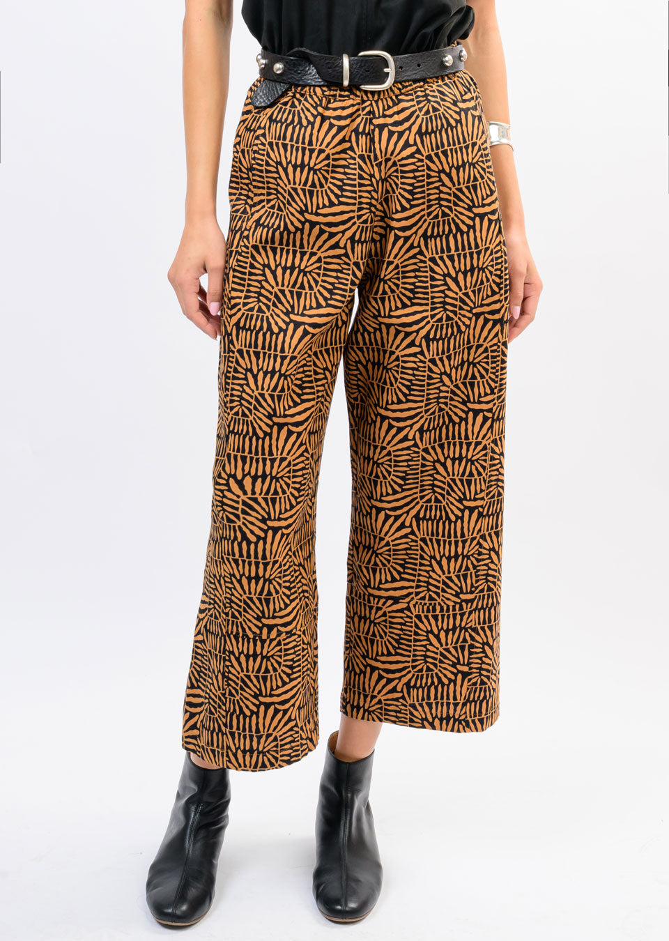 Ivy Jane Gold Leaf Barrel Pant