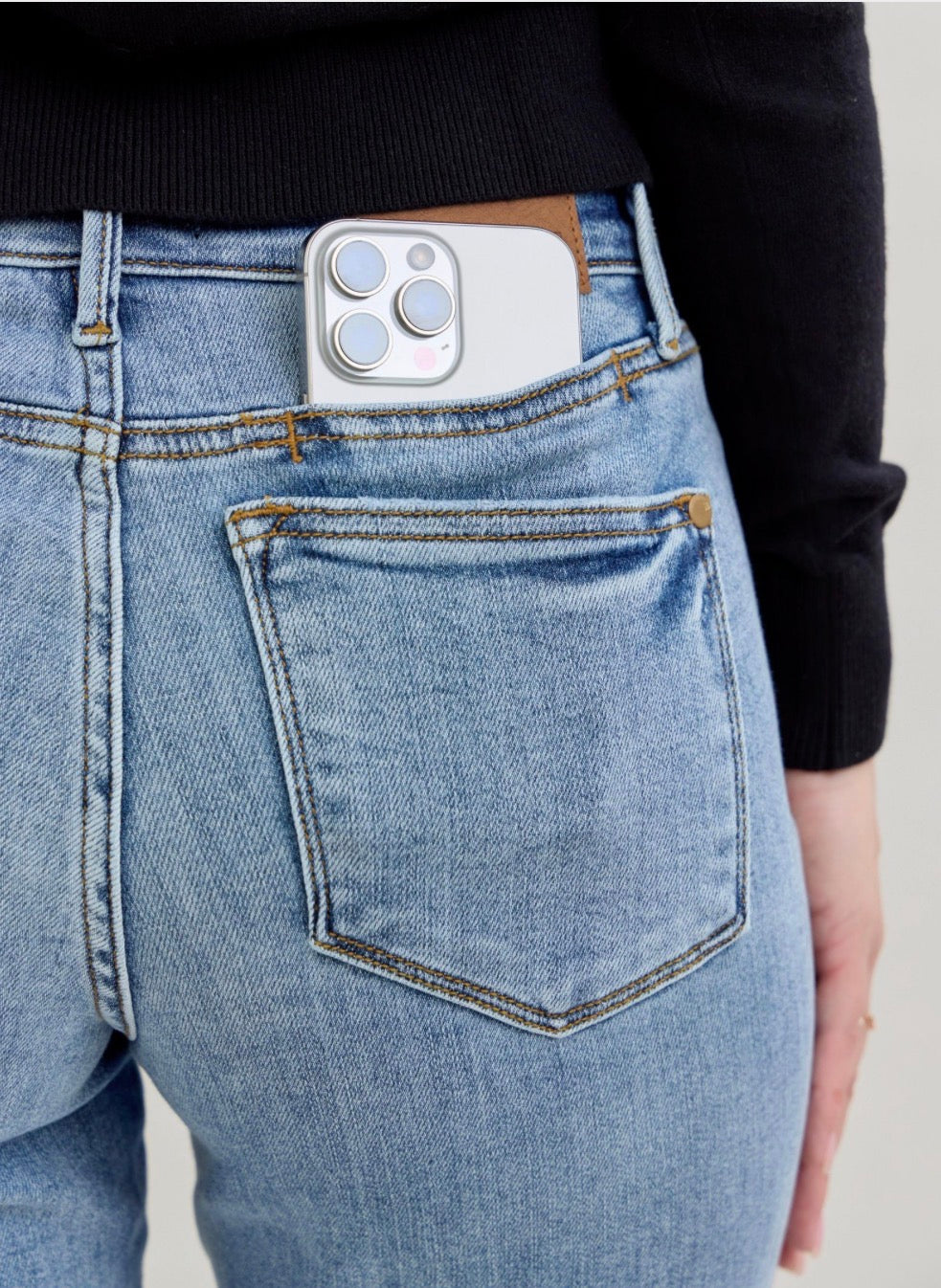 Judy Blue Mid Rise Yoke Cell Phone Pocket Dad Jean JB82540