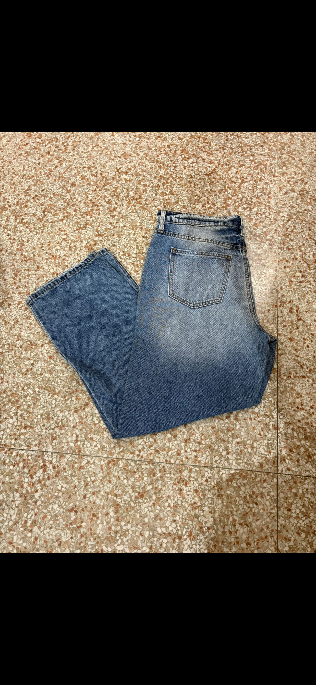 Sneak Peak 90’s Straight Denim